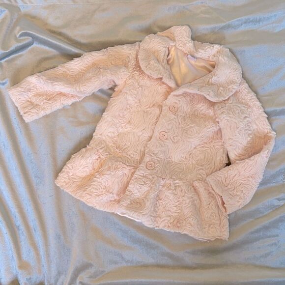 Willow and Wyatt Coat  - Picture 1 of 6